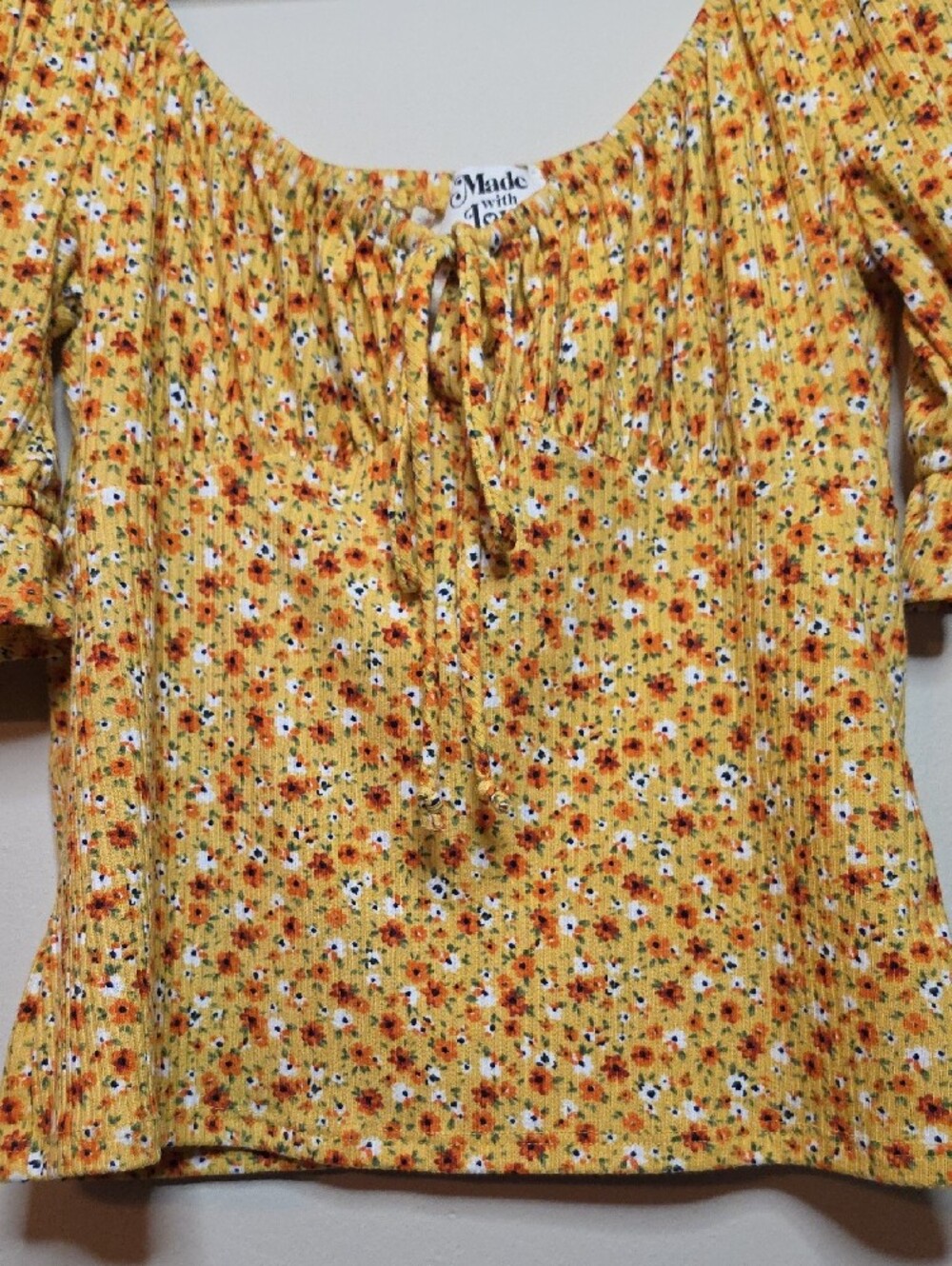 Made With Love Yellow Floral Gathered Sweetheart Neckline Puff Sleeve Crop Top - Picture 3 of 8